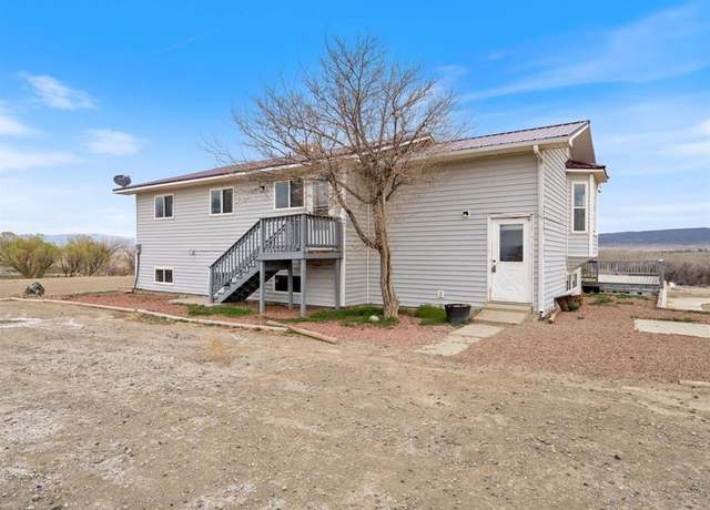 Property at 2350 Mesa Dr, Olathe, CO 81425, 5 beds, 2 baths