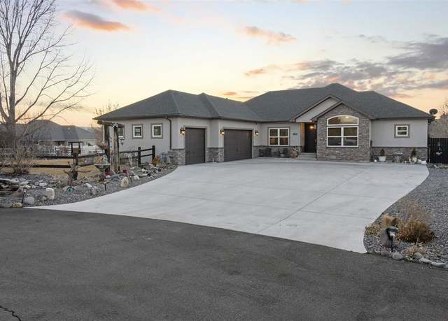 Property at 3100 Linda Vista Ct, Montrose, CO 81401, 4 beds, 3 baths