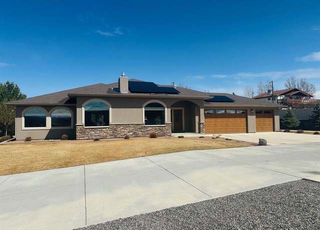 Property at 1330 Peppertree Dr, Montrose, CO 81401, 3 beds, 2 baths