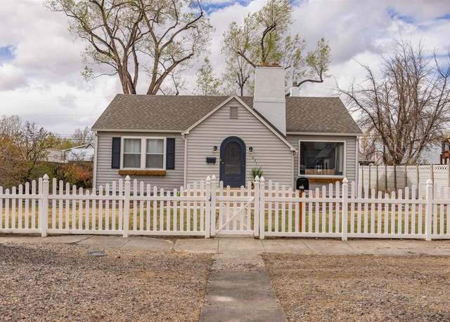 Property at 631 N 1st St, Montrose, CO 81401, 3 beds, 2 baths