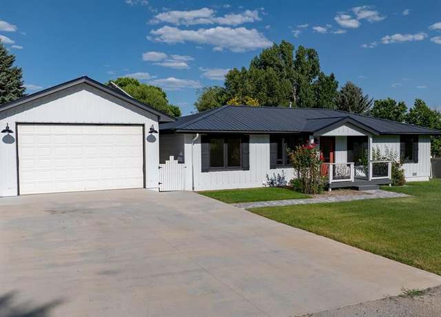 Property at 619 Willow Dr, Hotchkiss, CO 81419, 3 beds, 2 baths