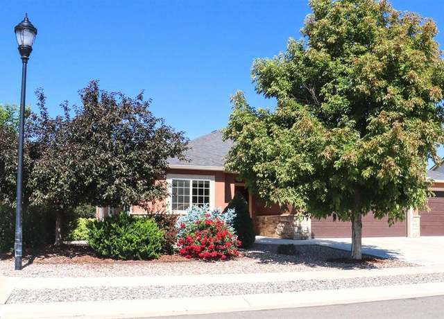 Property at 521 Alta Lakes Ave, Montrose, CO 81403, 3 beds, 2 baths
