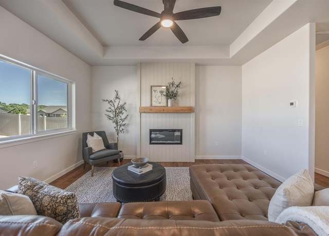Property at 613 Carbonero Ave, Montrose, CO 81403, 3 beds, 2 baths