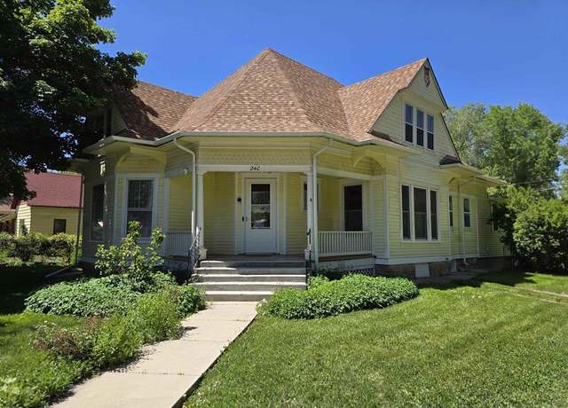 Property at 240 Poplar Ave, Paonia, CO 81428, 3 beds, 1.5 baths