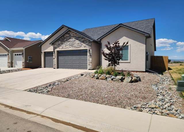 Property at 1447 Excelsior Creek Ave, Montrose, CO 81401, 4 beds, 2 baths