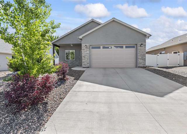 Property at 1351 Fivemile Creek Ave, Montrose, CO 81401, 3 beds, 2 baths