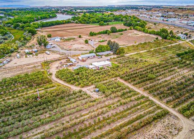 Property at 5041 Bloomfield Hwy, Farmington, NM 87401, 9 beds, 6 baths