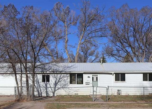 Property at 1001 Denver Ave, Alamosa, CO 81101, 3 beds, 2 baths