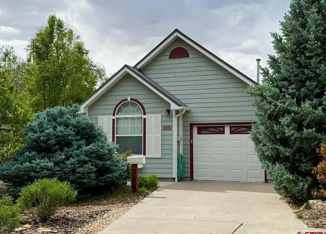 Property at 833 S 2nd St, Montrose, CO 81401, 2 beds, 2 baths