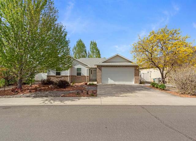 Property at 2408 Glen View Dr, Montrose, CO 81401, 3 beds, 2 baths