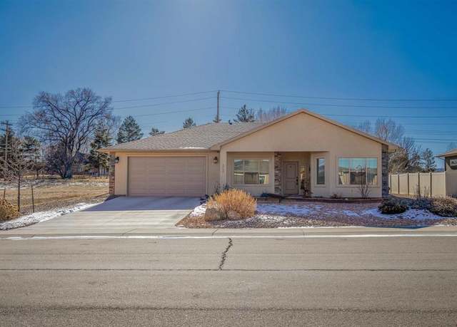 Property at 1720 Keller Ct, Montrose, CO 81401, 3 beds, 2 baths