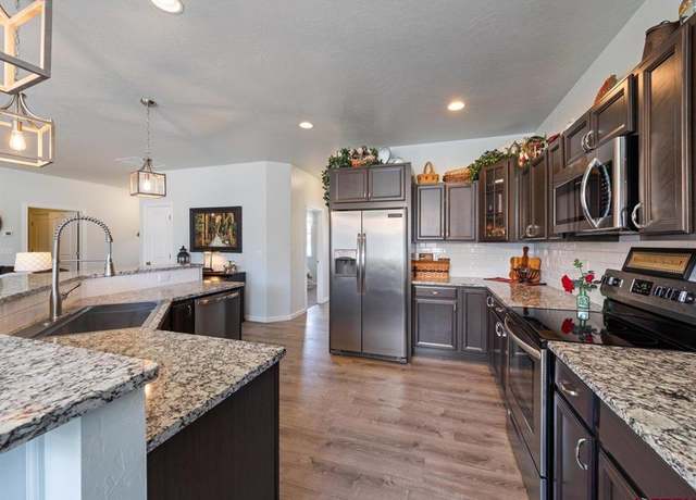 Property at 1730 Moonlight Dr, Montrose, CO 81401, 3 beds, 2 baths