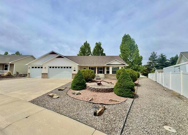 Property at 2108 Patriot Ct, Montrose, CO 81401, 3 beds, 2 baths