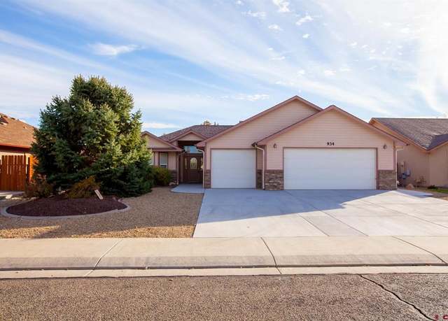 Property at 934 Celestite Dr, Fruita, CO 81521, 4 beds, 2 baths