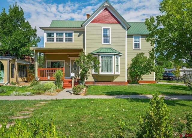 Property at 647 S 2nd St, Montrose, CO 81401, 4 beds, 2 baths