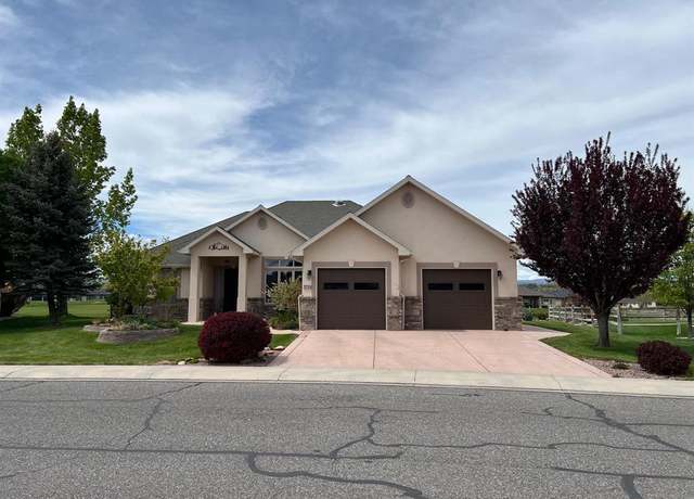 Property at 3724 Grand Mesa Dr, Montrose, CO 81403, 3 beds, 2 baths