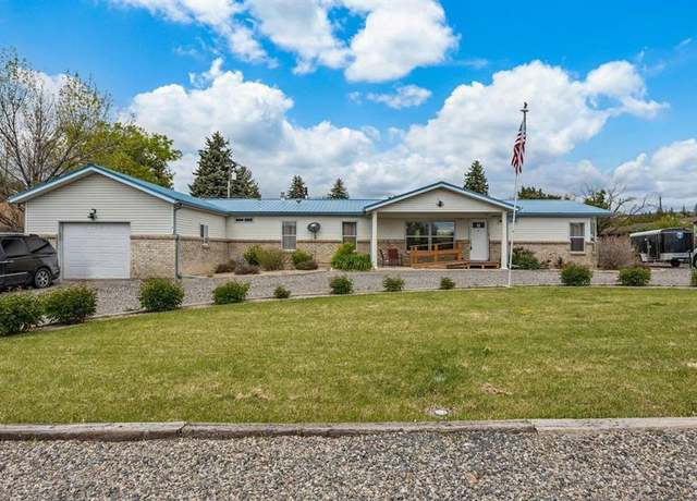 Property at 180 SE Frontier Ave, Cedaredge, CO 81413, 4 beds, 2 baths