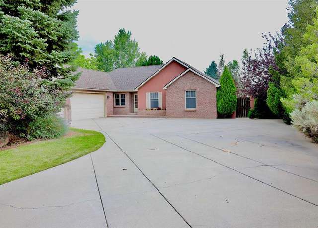 Property at 3924 Mount Hayden Dr, Montrose, CO 81403, 3 beds, 2 baths