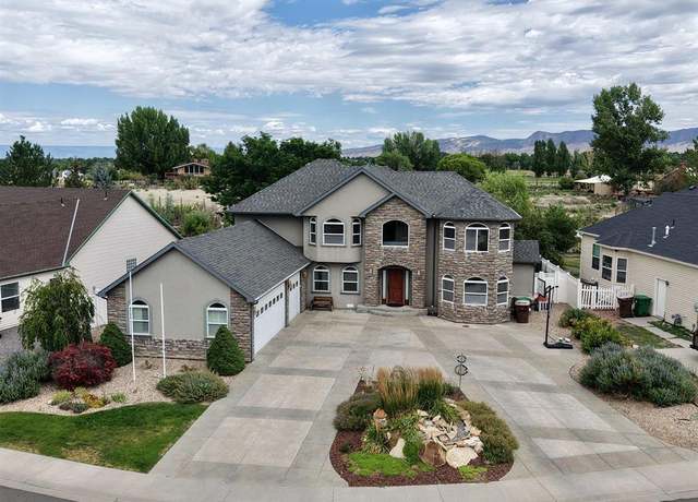 Property at 2941 N Lost Creek Rd, Montrose, CO 81401, 4 beds, 3 baths