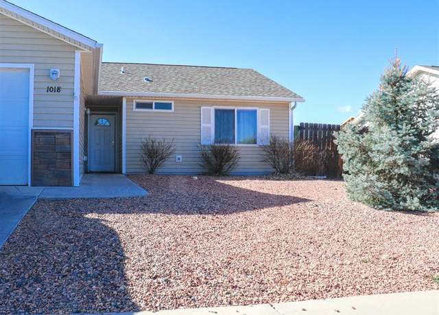 Property at 1018 Buffalograss Dr, Montrose, CO 81403, 3 beds, 2 baths