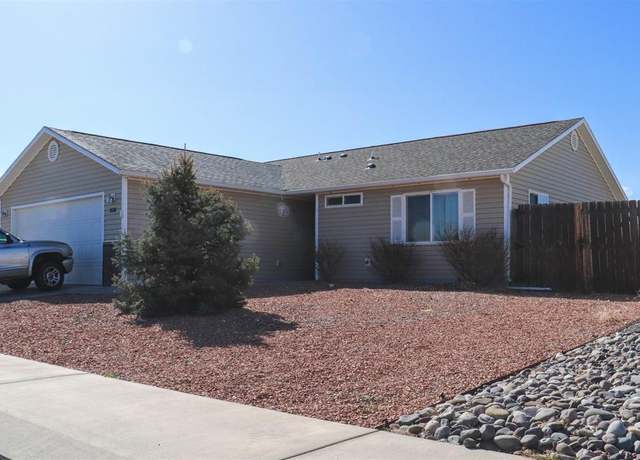 Property at 1018 Buffalograss Dr, Montrose, CO 81403, 3 beds, 2 baths