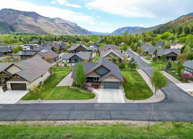 Property at 122 Estancia Loop, Durango, CO 81301, 3 beds, 2 baths