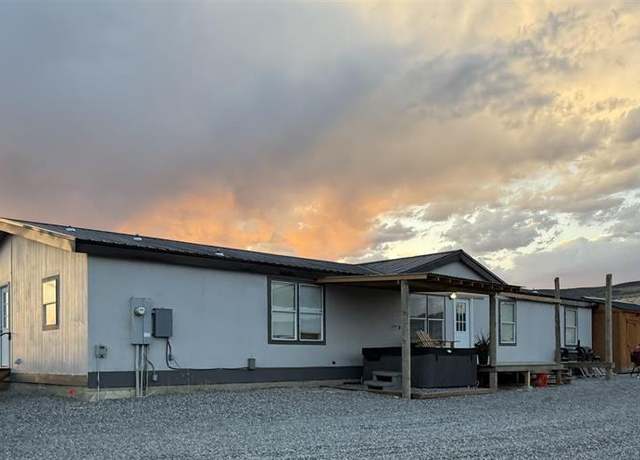 Property at 25743 Cougar Mountain Rd, Hotchkiss, CO 81419, 5 beds, 3 baths