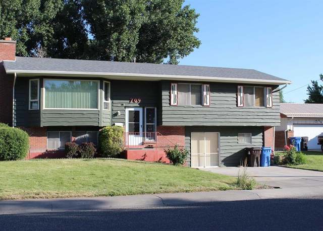 Property at 709 York St, Montrose, CO 81401, 4 beds, 2 baths