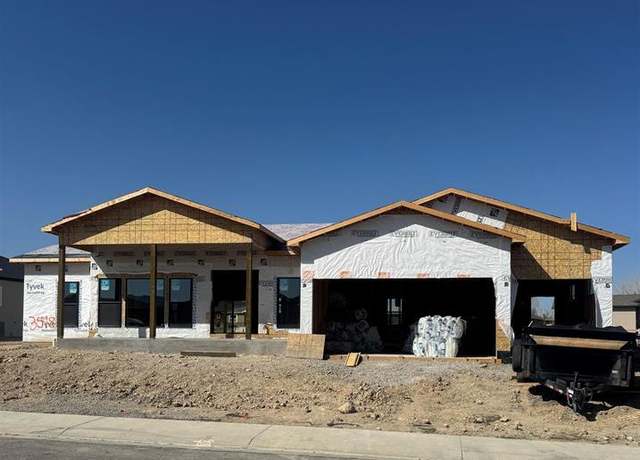 Property at 3518 Honey Locust Dr, Montrose, CO 81403, 3 beds, 3 baths