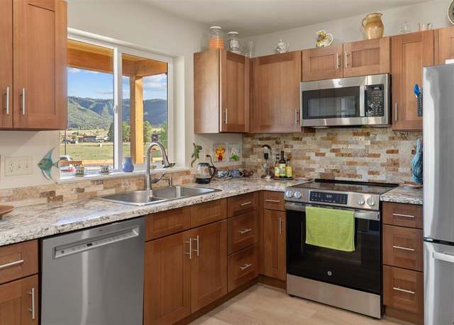 Property at 244 Redcliff Dr, Ridgway, CO 81432, 2 beds, 1 bath