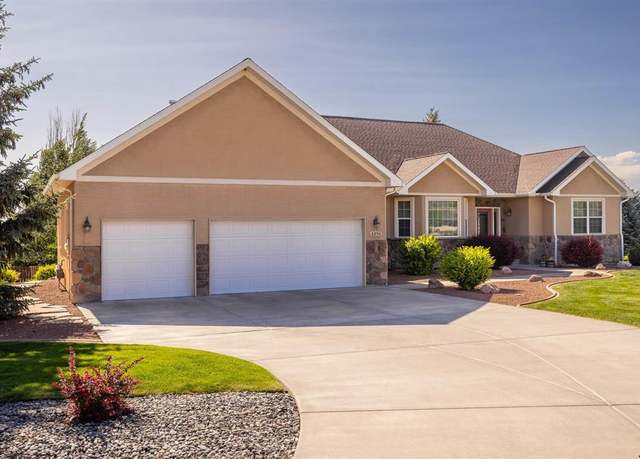 Property at 2250 Hill St, Montrose, CO 81401, 5 beds, 4 baths
