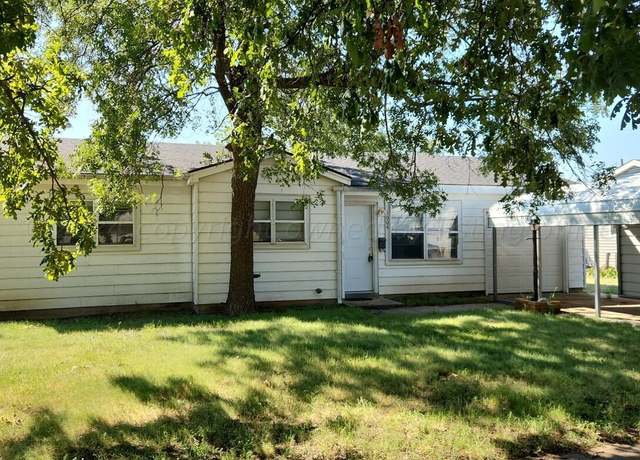 Property at 1004 E Foster Ave, Pampa, TX 79065, 3 beds, 1 bath