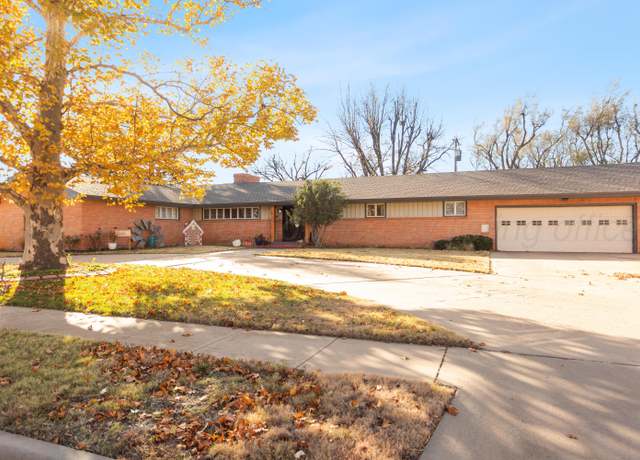 Property at 2011 N Mary-ellen St, Pampa, TX 79065, 3 beds, 2 baths