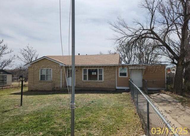 Property at 319 W Studebaker Ave, Amarillo, TX 79106, 3 beds, 2 baths