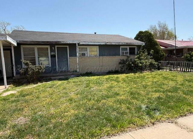 Property at 2234 Christine St, Pampa, TX 79065, 3 beds, 1 bath