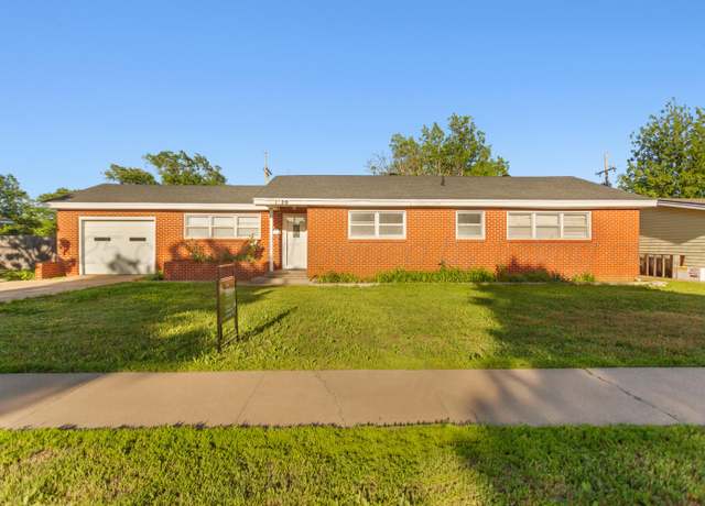 Property at 1720 N Dogwood Ln, Pampa, TX 79065, 3 beds, 2 baths