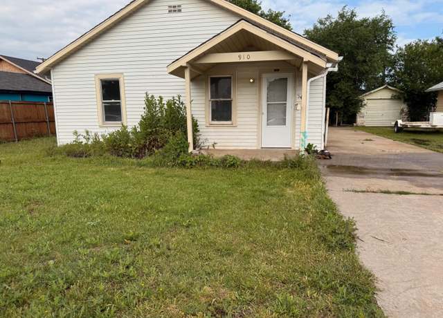 Property at 910 S Banks St, Pampa, TX 79065, 2 beds, 2 baths