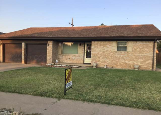 Property at 2116 Lynn St, Pampa, TX 79065, 3 beds, 1.75 baths