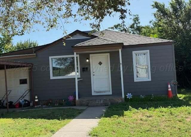 Property at 716 N Dwight St, Pampa, TX 79065, 3 beds, 1 bath