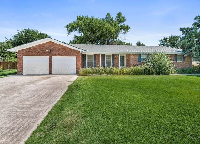 Property at 2326 N Aspen Dr, Pampa, TX 79065, 3 beds, 2 baths