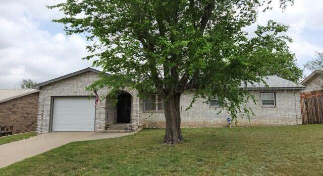 Photo of 113 Jefferson St, Skellytown, TX 79080