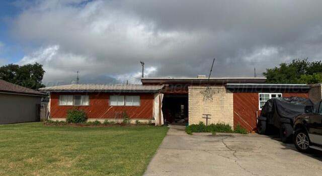 Photo of 2231 Mary Ellen St, Pampa, TX 79065