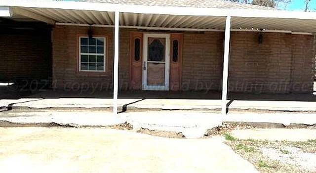 Photo of 1001 N Main St, Mclean, TX 79057