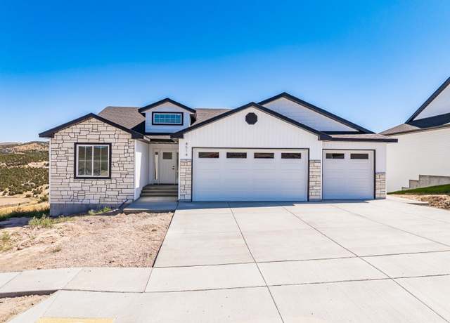 Property at 4514 Center St, Pocatello, ID 83201, 6 beds, 3 baths