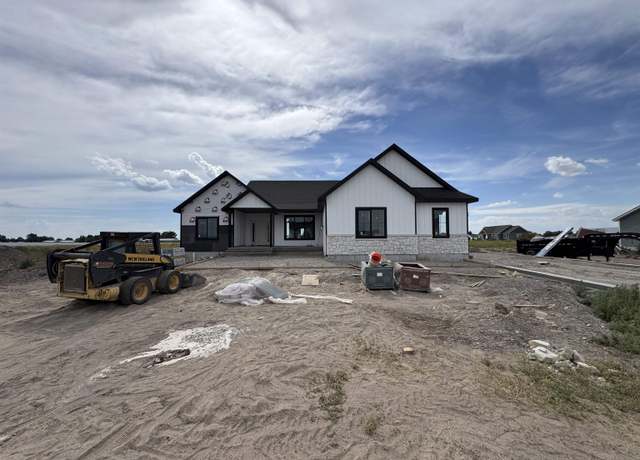 Property at 1574 N 835 E, Shelley, ID 83274, 3 beds, 2 baths