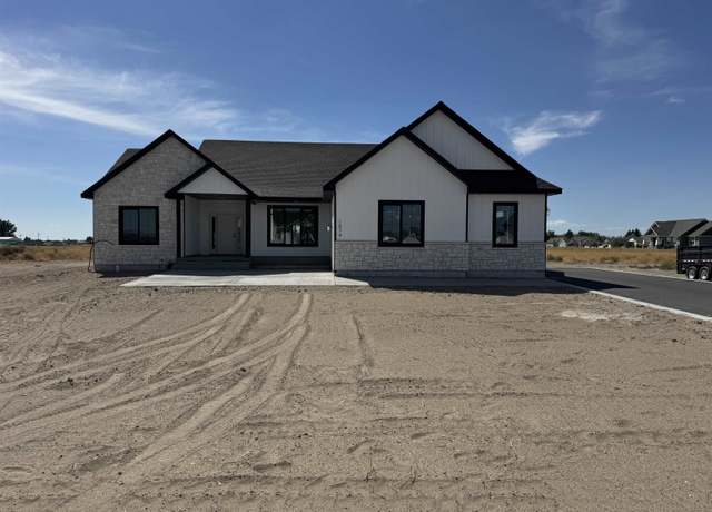 Property at 1574 N 835 E, Shelley, ID 83274, 3 beds, 2 baths