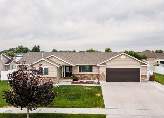 Property at 1314 Jena Dr, Chubbuck, ID 83202, 5 beds, 3 baths