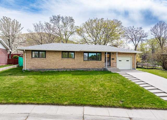 Property at 26 Davis Dr, Pocatello, ID 83201, 4 beds, 2 baths