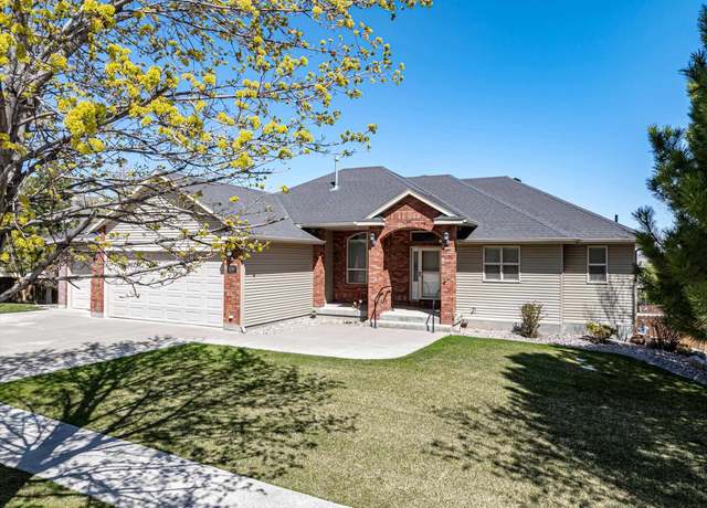 Property at 1590 Kates Way, Pocatello, ID 83204, 5 beds, 3 baths