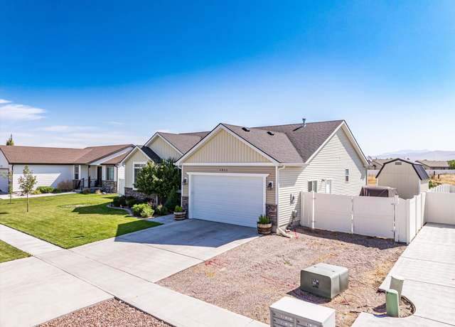 Property at 4922 Wiltshire, Chubbuck, ID 83202, 6 beds, 2 baths